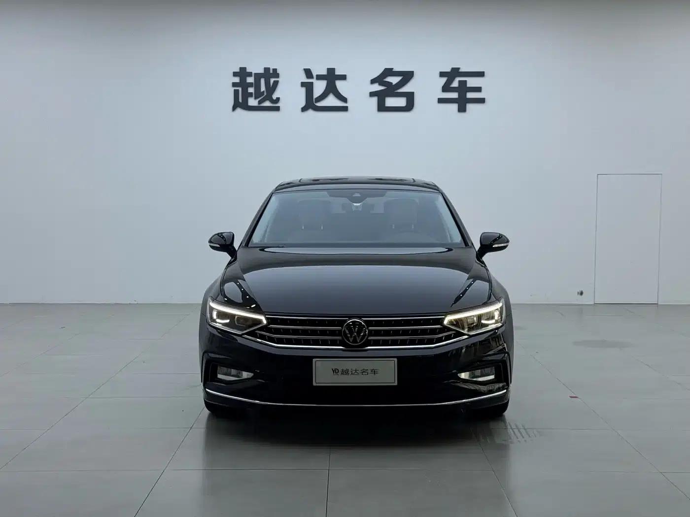 Volkswagen Magotan 2023 2 Millionth Unit Commemorative Edition 330TSI DSG Luxury — миниатюра 2