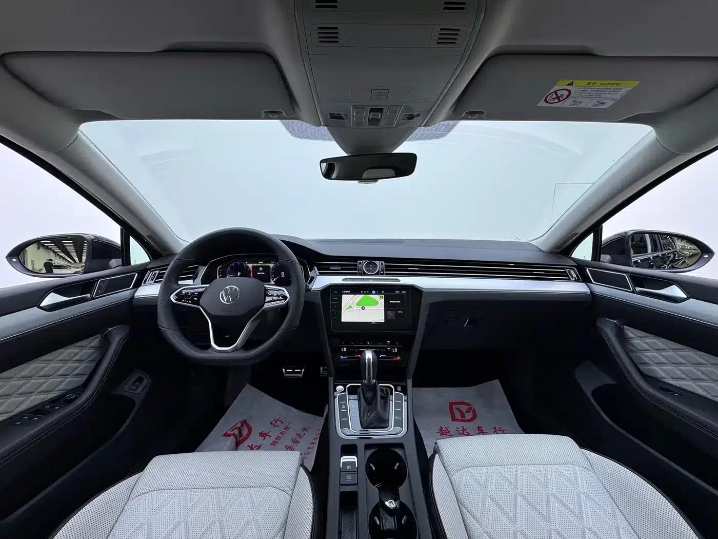 Volkswagen Magotan 2023 2 Millionth Unit Commemorative Edition 330TSI DSG Luxury — миниатюра 15
