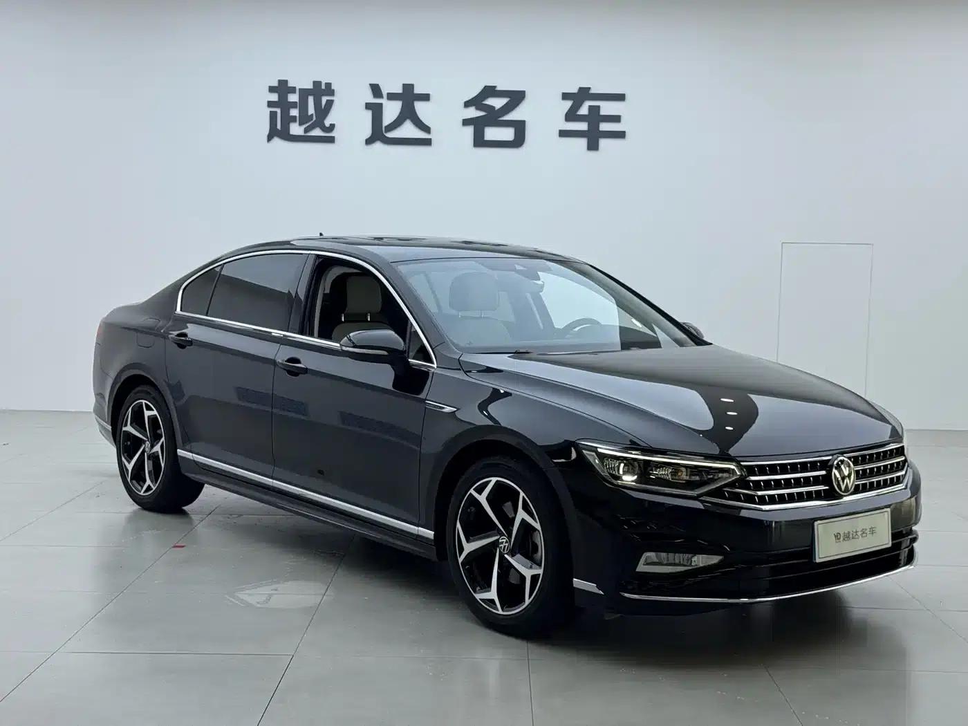 Volkswagen Magotan 2023 2 Millionth Unit Commemorative Edition 330TSI DSG Luxury — миниатюра 3