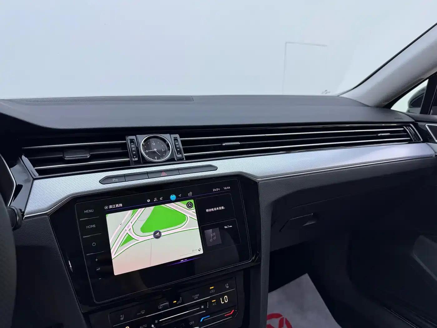 Volkswagen Magotan 2023 2 Millionth Unit Commemorative Edition 330TSI DSG Luxury — миниатюра 10