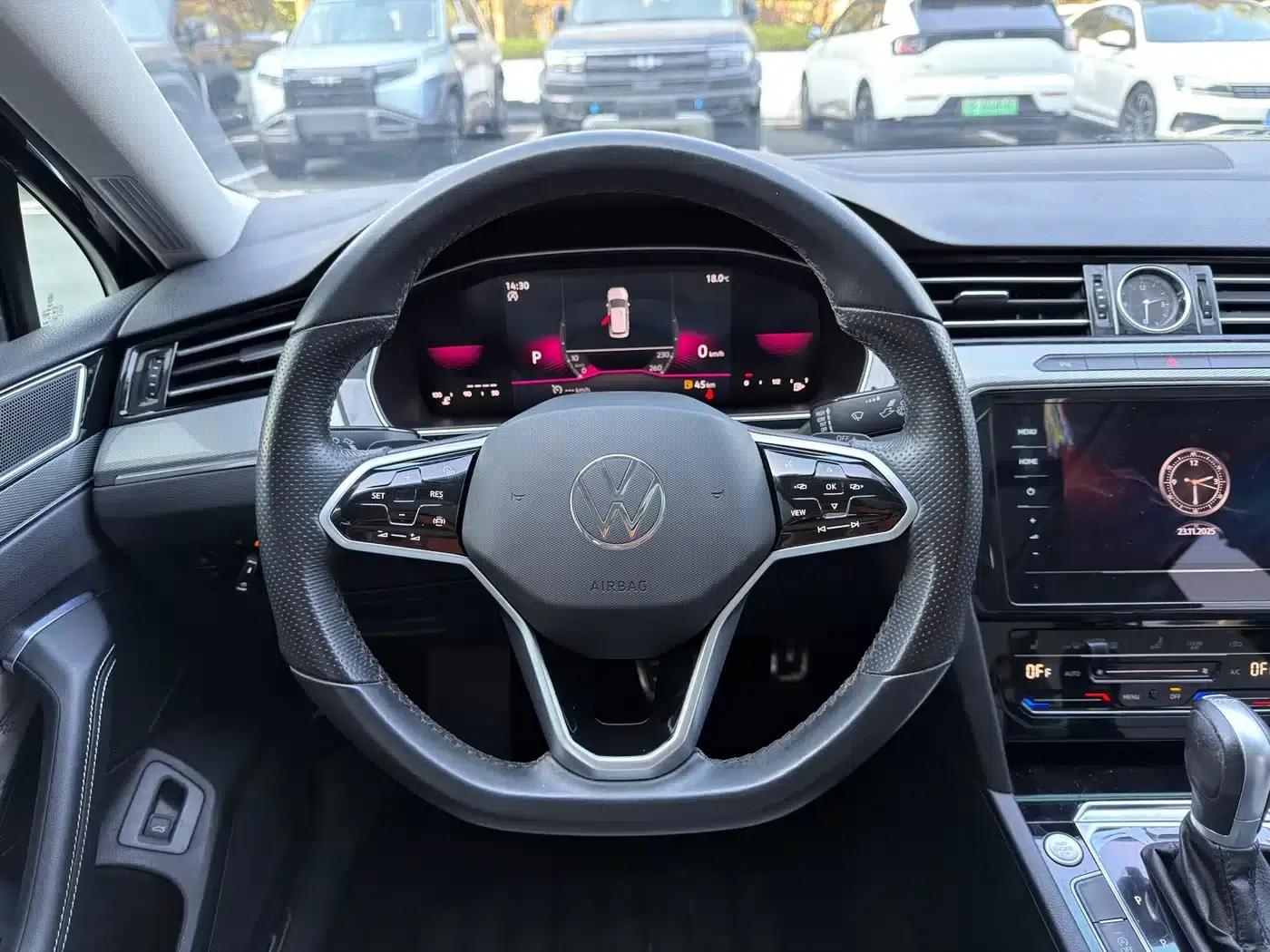 Volkswagen Passat 2021 330TSI DSG 30th Anniversary Edition — миниатюра 11