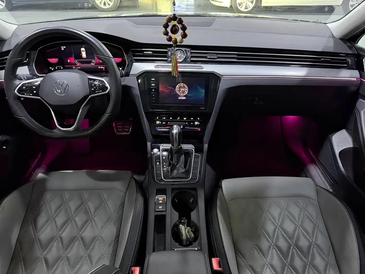 Volkswagen Passat 2021 330TSI DSG 30th Anniversary Edition — миниатюра 12
