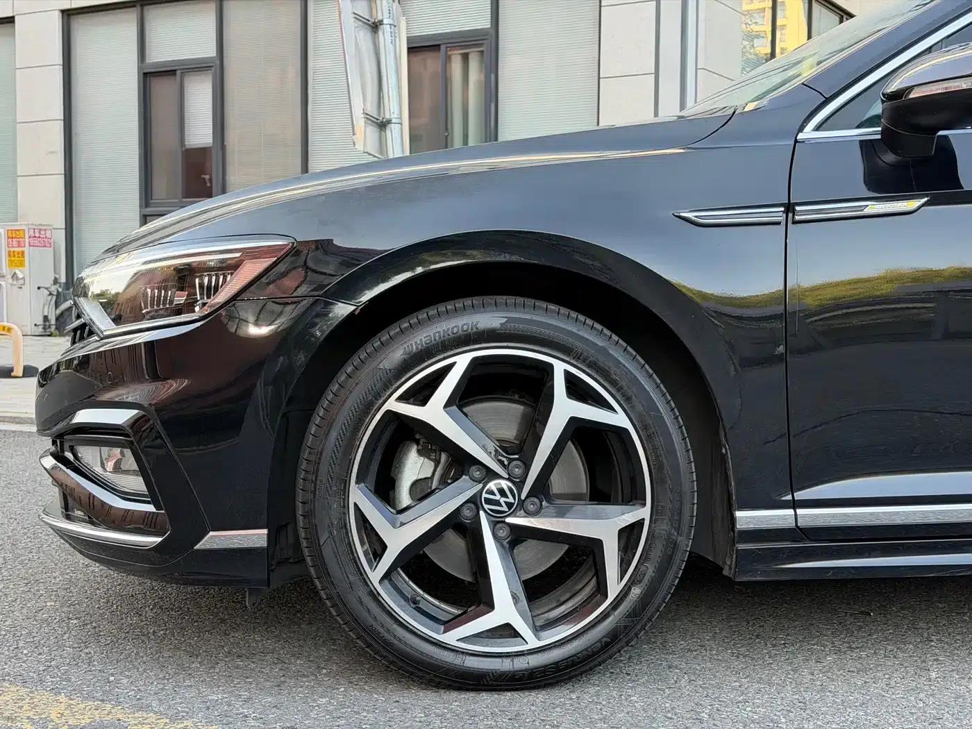 Volkswagen Passat 2021 330TSI DSG 30th Anniversary Edition — миниатюра 21
