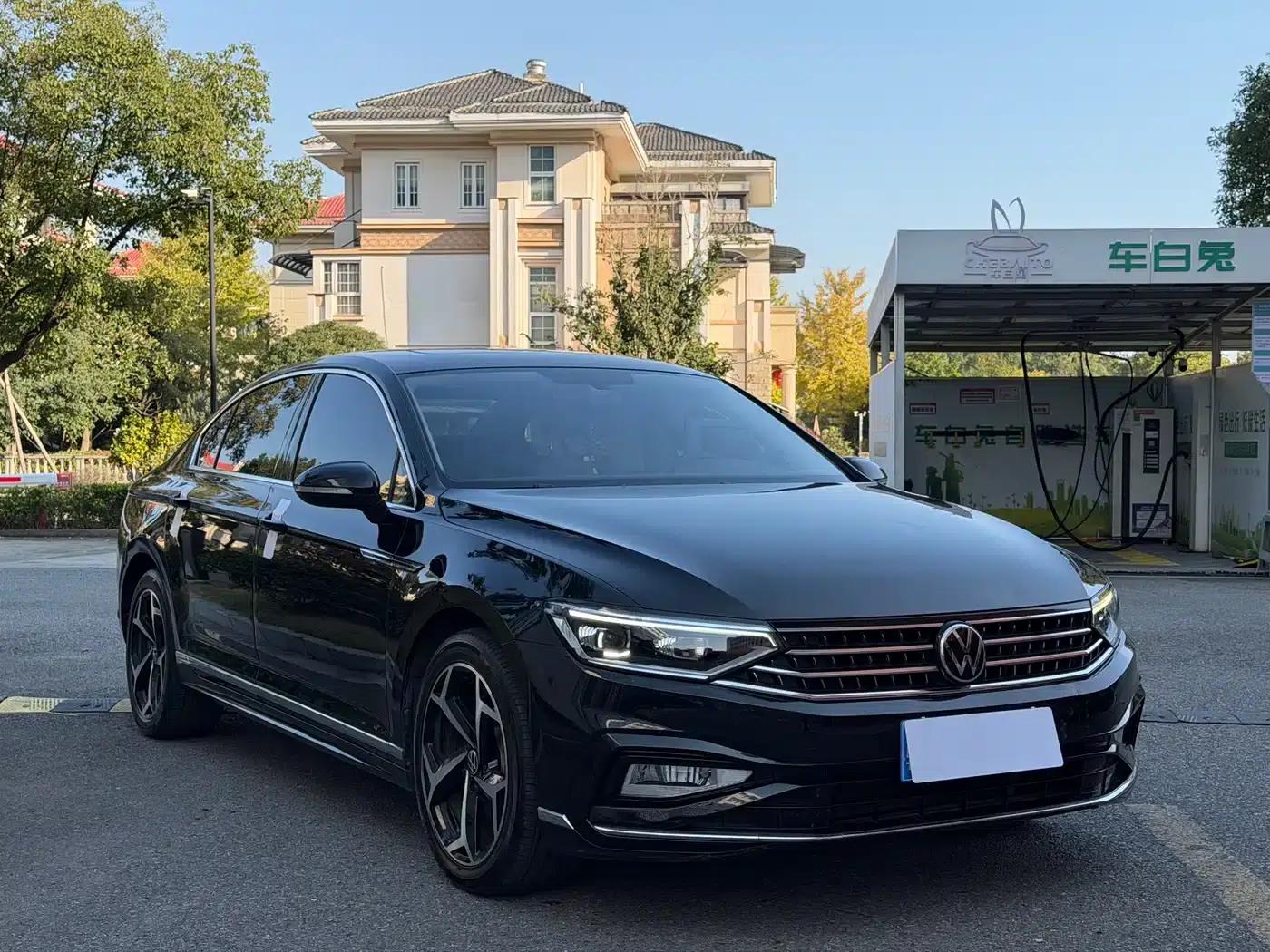 Volkswagen Passat 2021 330TSI DSG 30th Anniversary Edition — миниатюра 4