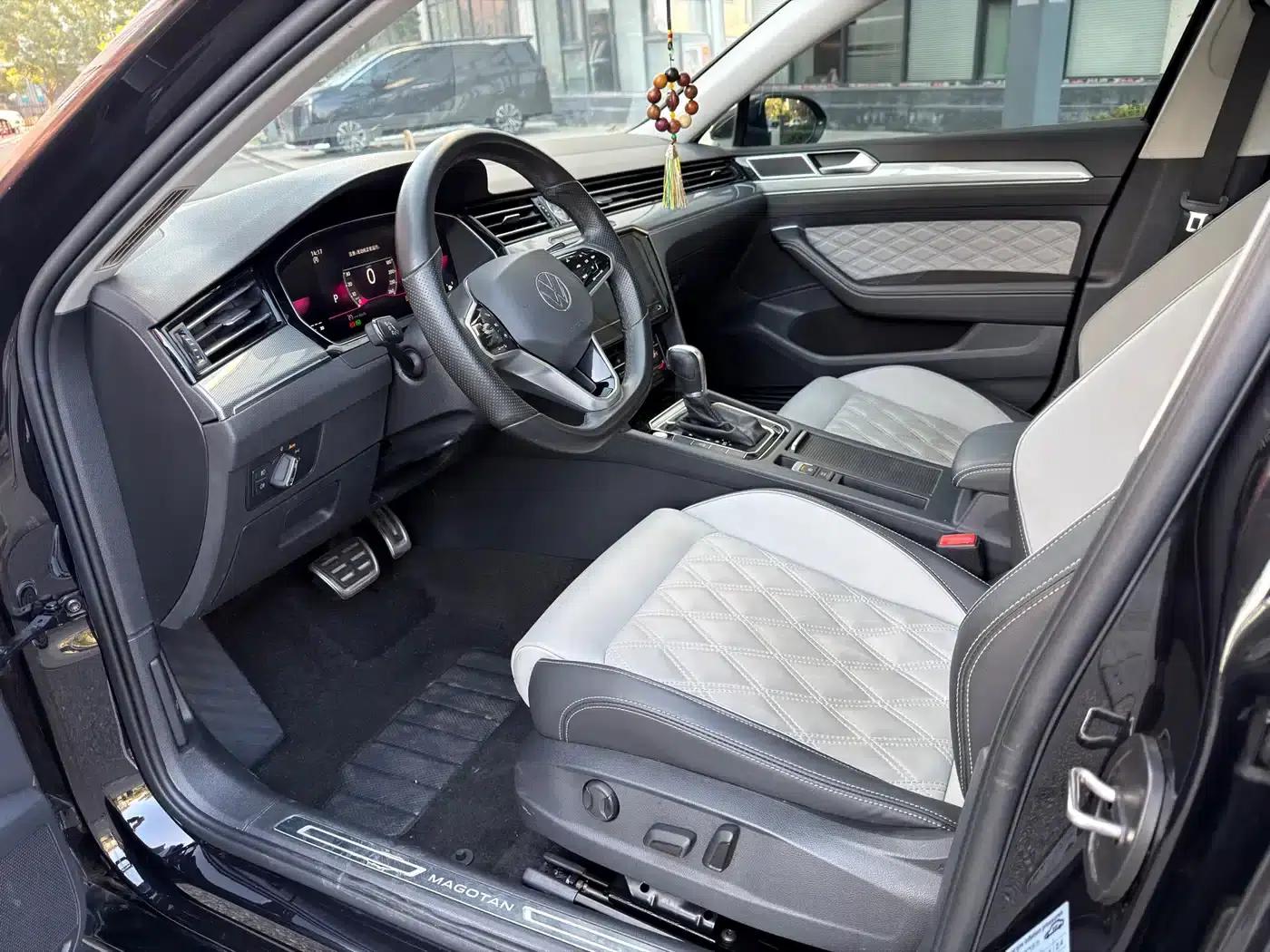 Volkswagen Passat 2021 330TSI DSG 30th Anniversary Edition — миниатюра 6