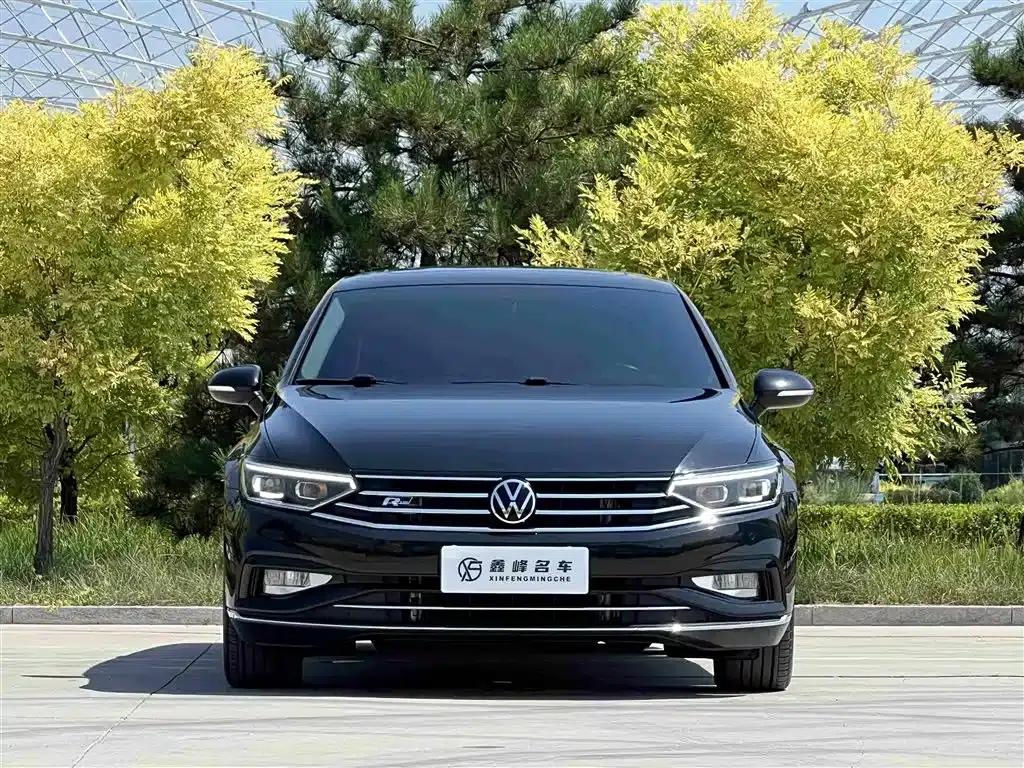 2020 Volkswagen Passat 330TSI DSG Leading Edition — миниатюра 2