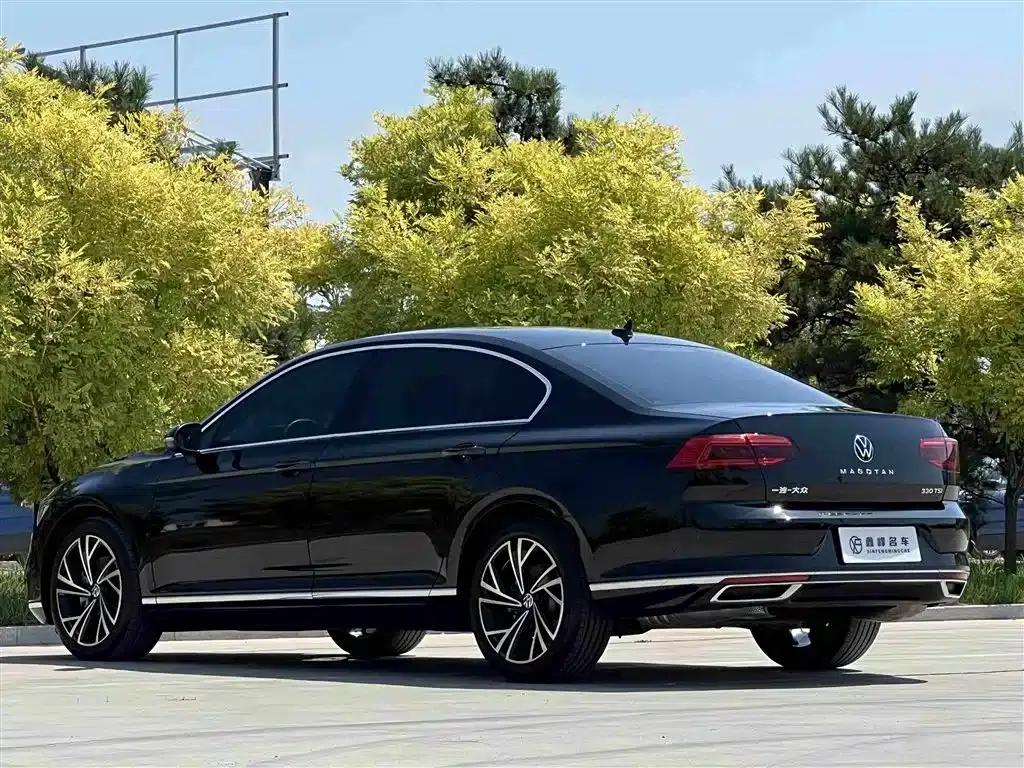 2020 Volkswagen Passat 330TSI DSG Leading Edition — миниатюра 22