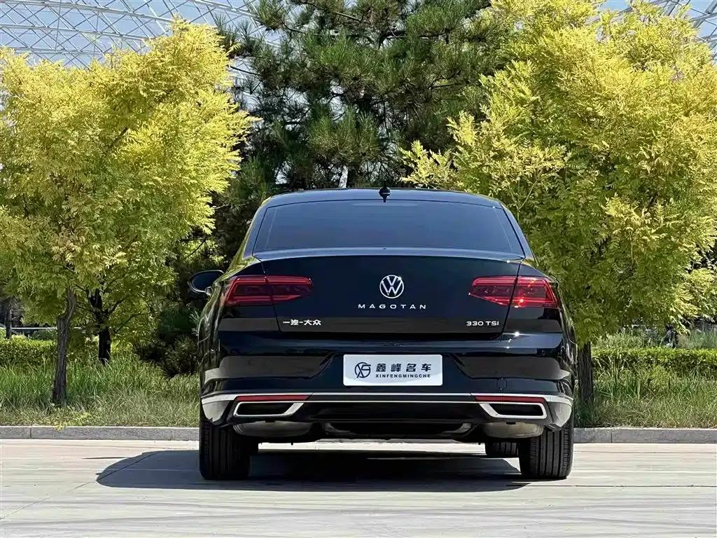 2020 Volkswagen Passat 330TSI DSG Leading Edition — миниатюра 23