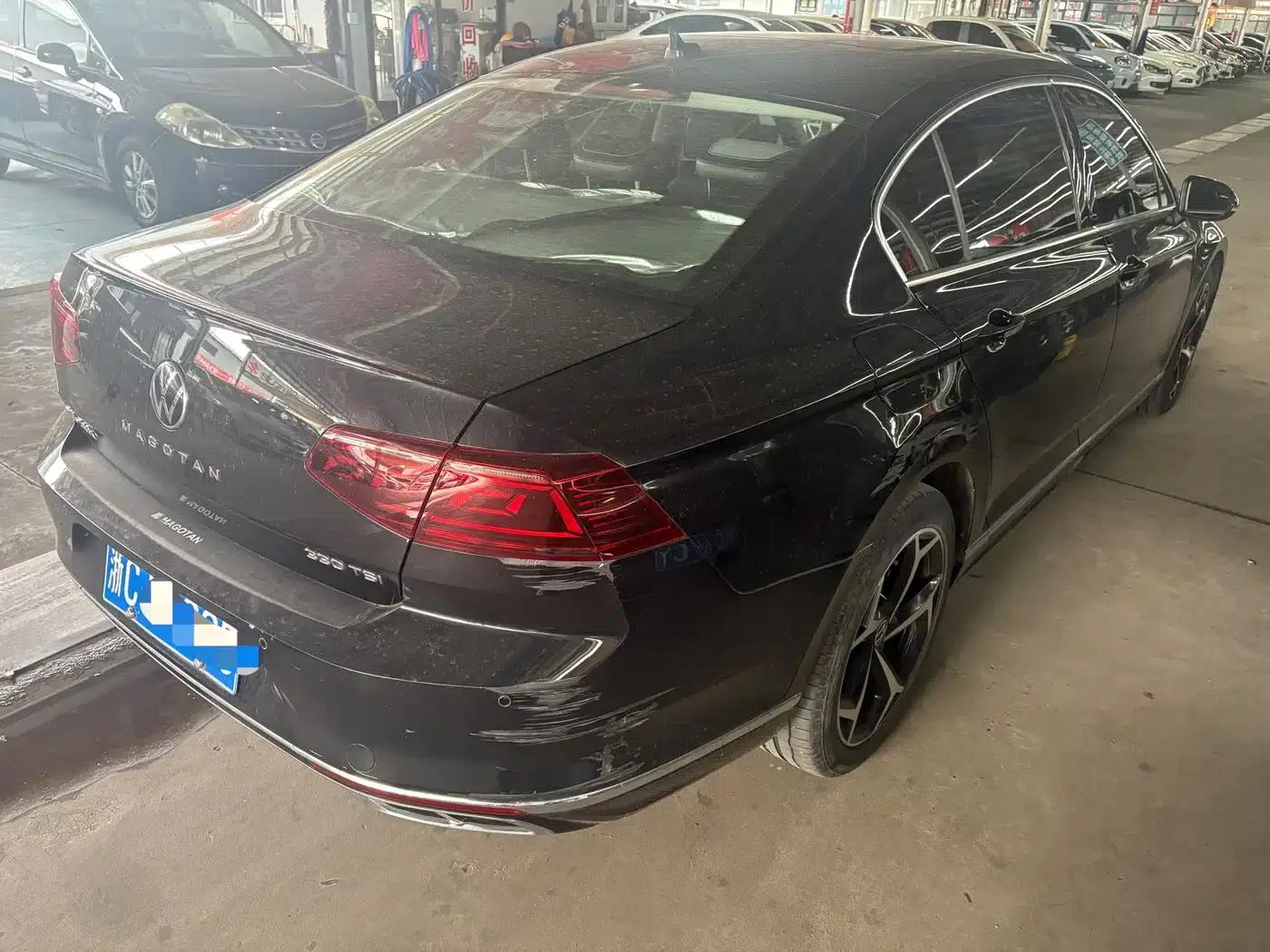 Volkswagen Magotan 2023 2 Millionth Unit Commemorative Edition 330TSI DSG Luxury — миниатюра 9