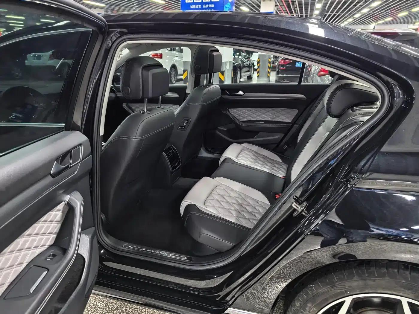 Volkswagen Magotan 2023 2 Millionth Unit Commemorative Edition 330TSI DSG Leading Model — миниатюра 8