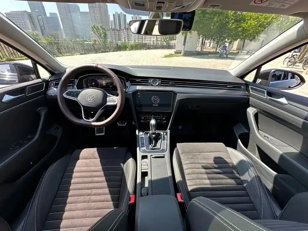 Volkswagen Passat 2021 330TSI DSG 30th Anniversary Edition — миниатюра 4