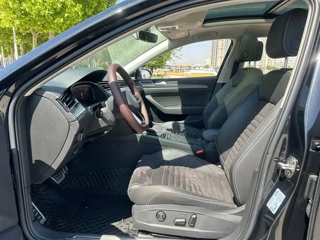 Volkswagen Passat 2021 330TSI DSG 30th Anniversary Edition — миниатюра 5