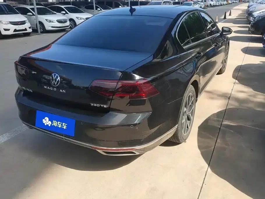 2020 Volkswagen Passat 330TSI DSG Leading Edition — миниатюра 3