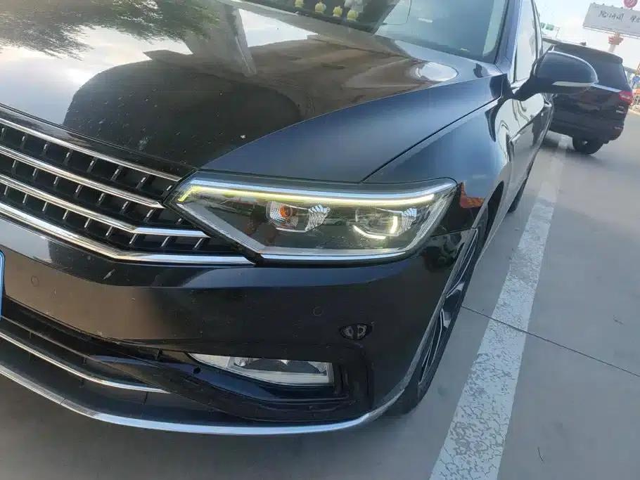 2020 Volkswagen Passat 330TSI DSG Leading Edition — миниатюра 5