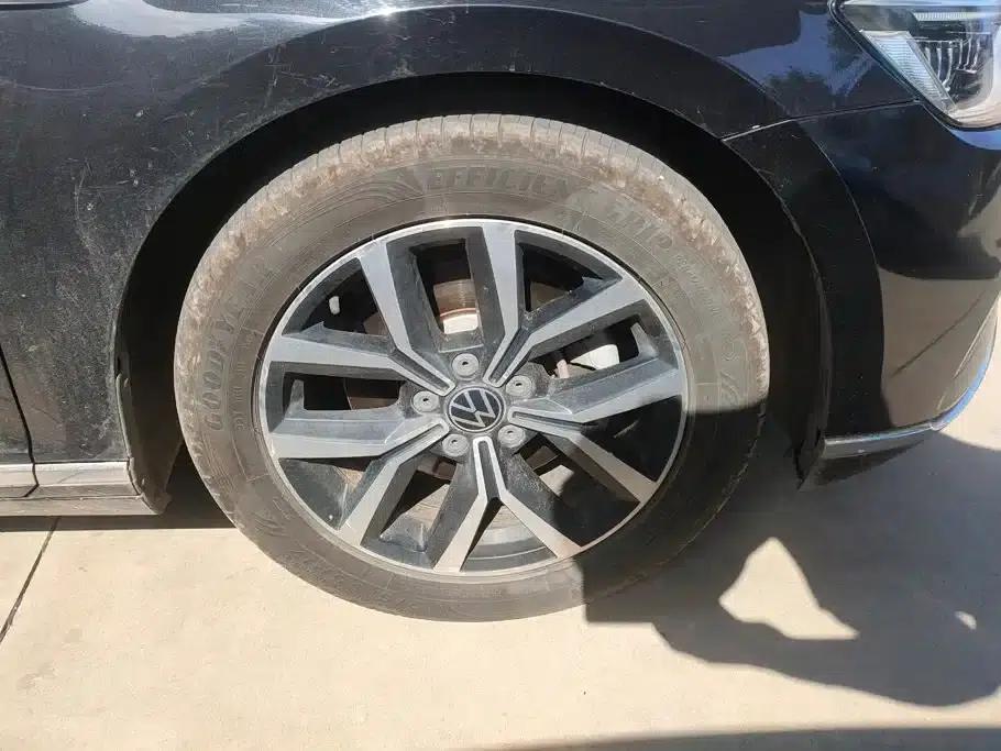 2020 Volkswagen Passat 330TSI DSG Leading Edition — миниатюра 6