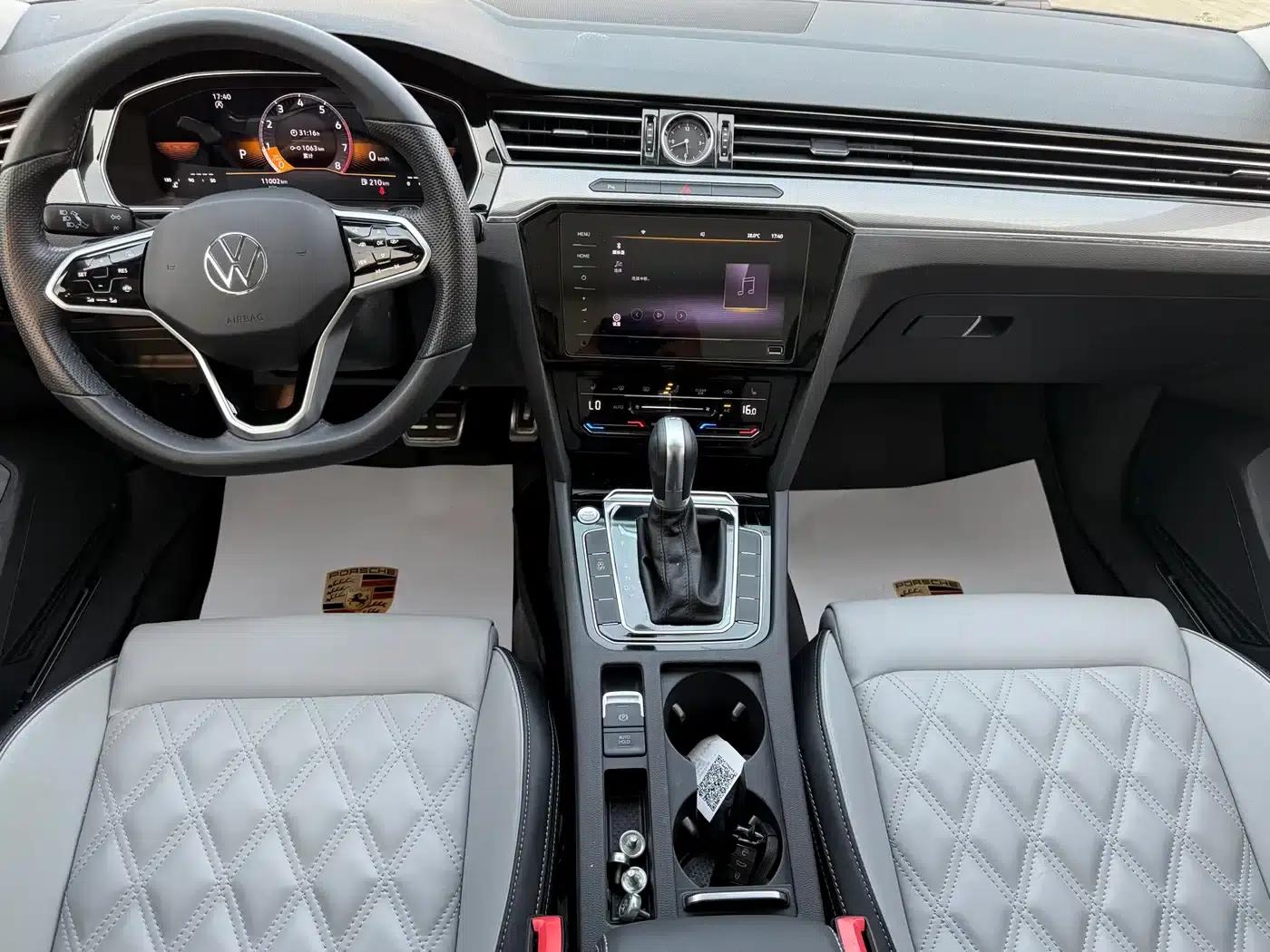 Volkswagen Magotan 2023 2 Millionth Unit Commemorative Edition 330TSI DSG Leading Model — миниатюра 17