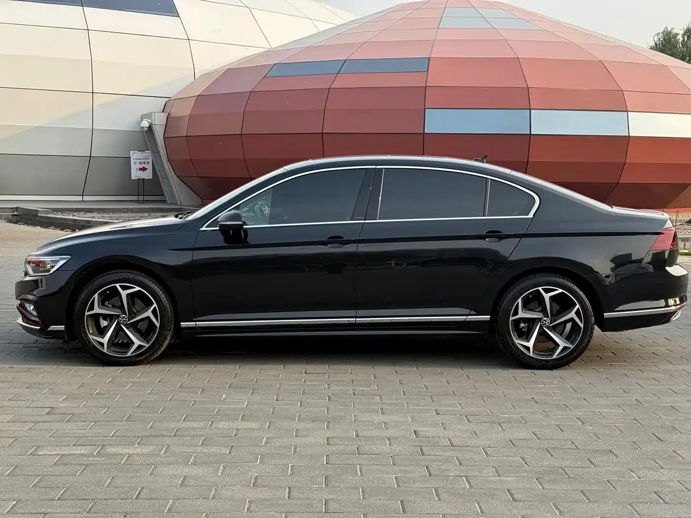 Volkswagen Magotan 2023 2 Millionth Unit Commemorative Edition 330TSI DSG Leading Model — миниатюра 7