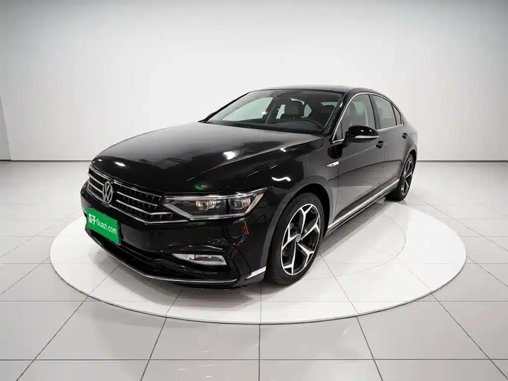 Volkswagen Magotan 2023 2 Millionth Unit Commemorative Edition 330TSI DSG Luxury — миниатюра 1