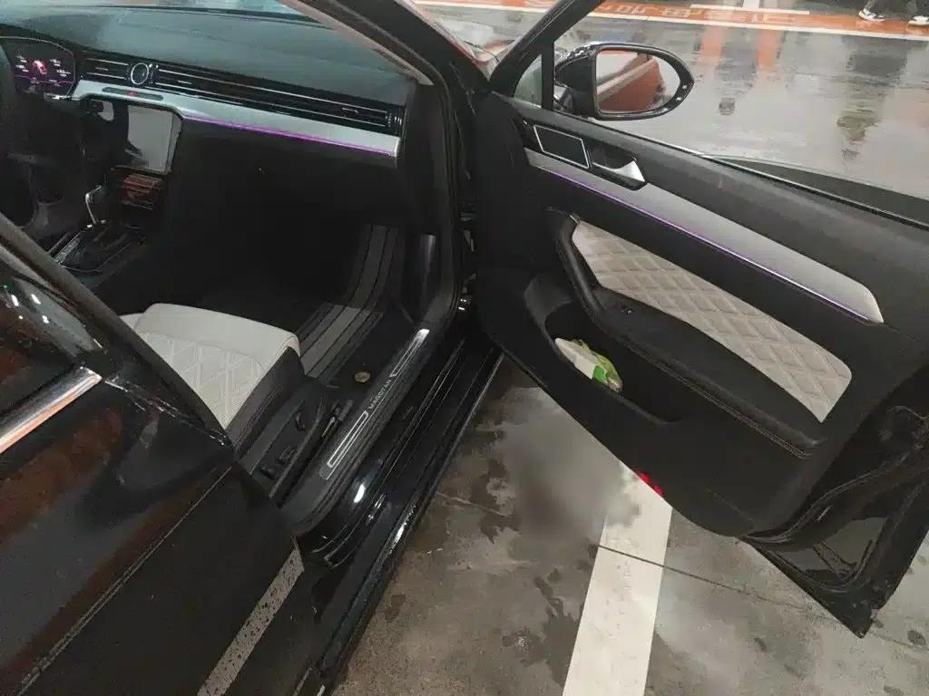 Volkswagen Magotan 2023 2 Millionth Unit Commemorative Edition 330TSI DSG Luxury — миниатюра 20