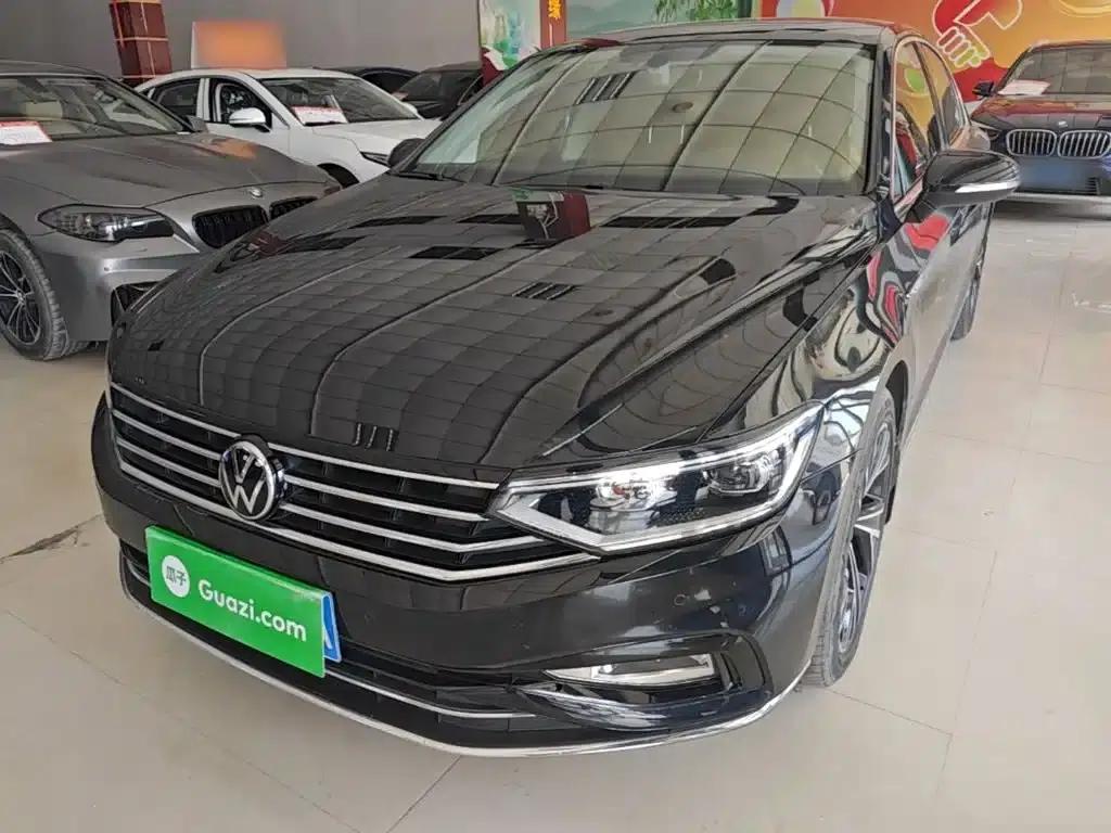 2020 Volkswagen Passat 330TSI DSG Luxury — миниатюра 1