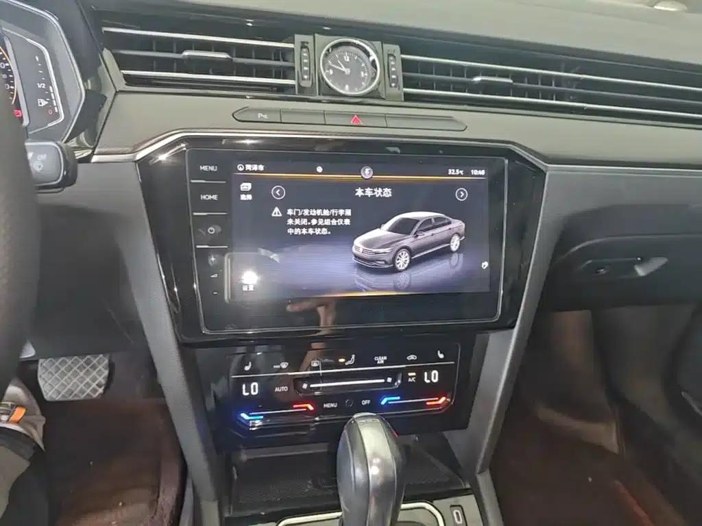 2020 Volkswagen Passat 330TSI DSG Luxury — миниатюра 13
