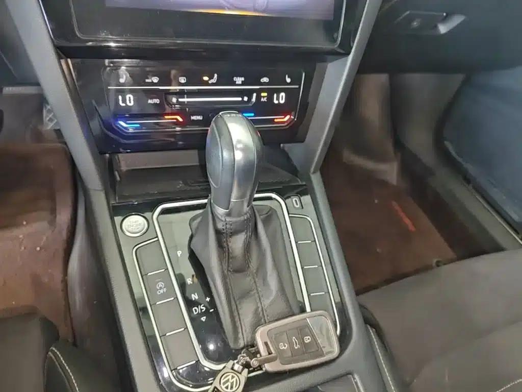2020 Volkswagen Passat 330TSI DSG Luxury — миниатюра 14