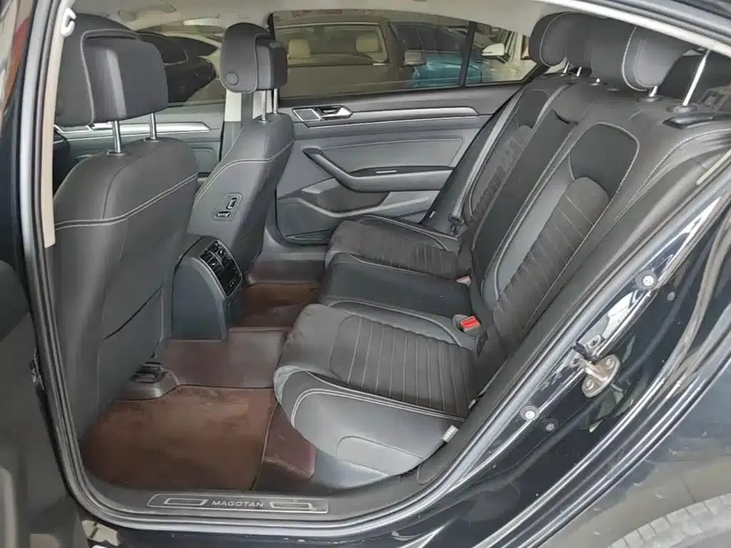 2020 Volkswagen Passat 330TSI DSG Luxury — миниатюра 17
