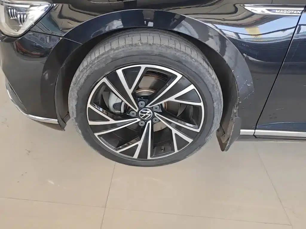 2020 Volkswagen Passat 330TSI DSG Luxury — миниатюра 23