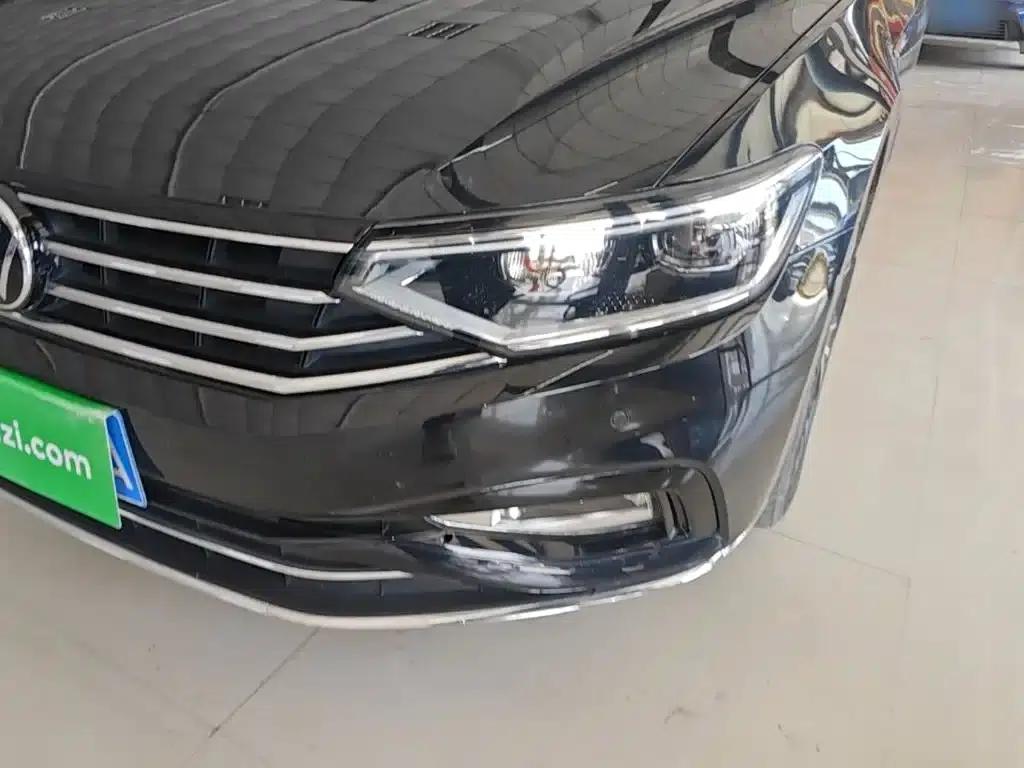 2020 Volkswagen Passat 330TSI DSG Luxury — миниатюра 24