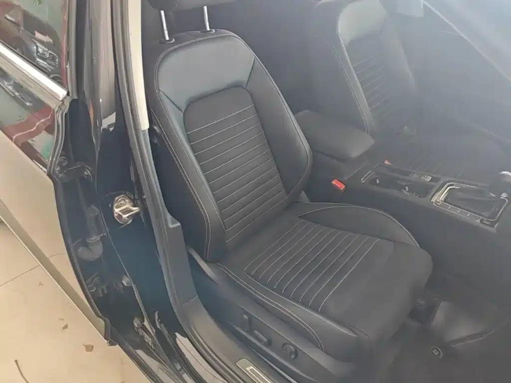 2020 Volkswagen Passat 330TSI DSG Luxury — миниатюра 25