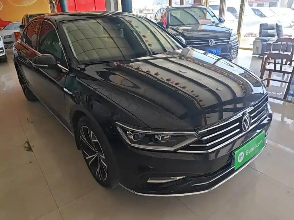 2020 Volkswagen Passat 330TSI DSG Luxury — миниатюра 4