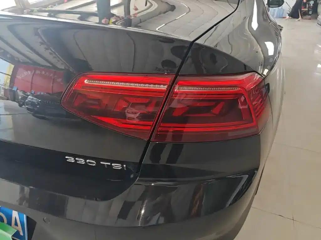 2020 Volkswagen Passat 330TSI DSG Luxury — миниатюра 8