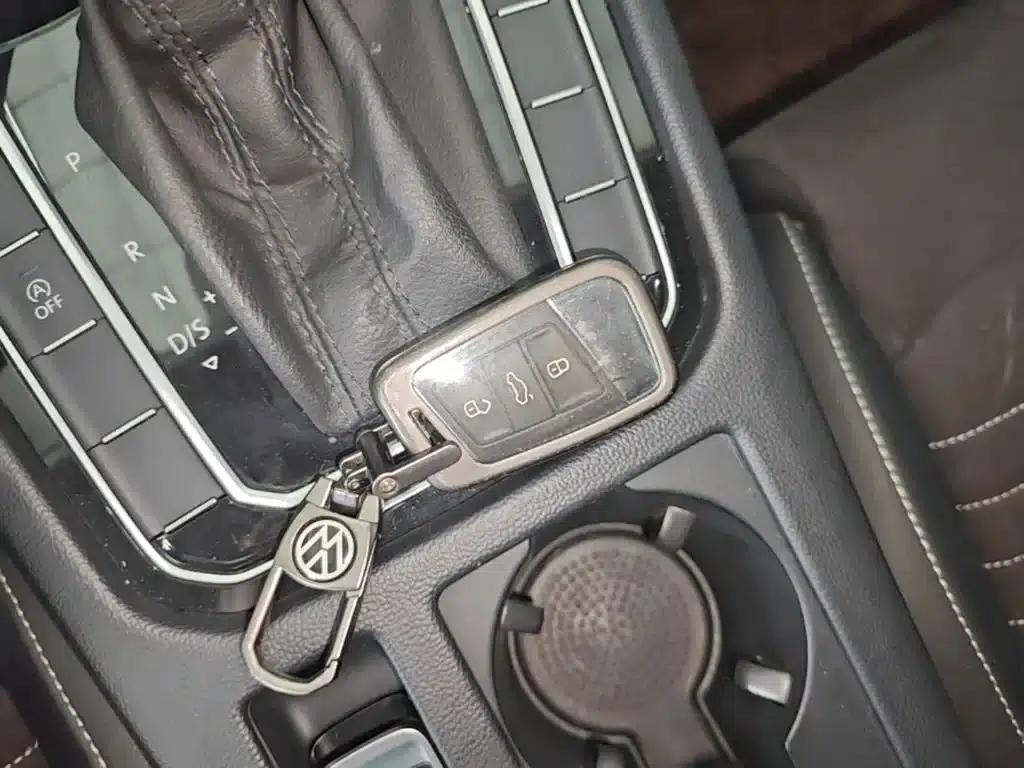 2020 Volkswagen Passat 330TSI DSG Luxury — миниатюра 9