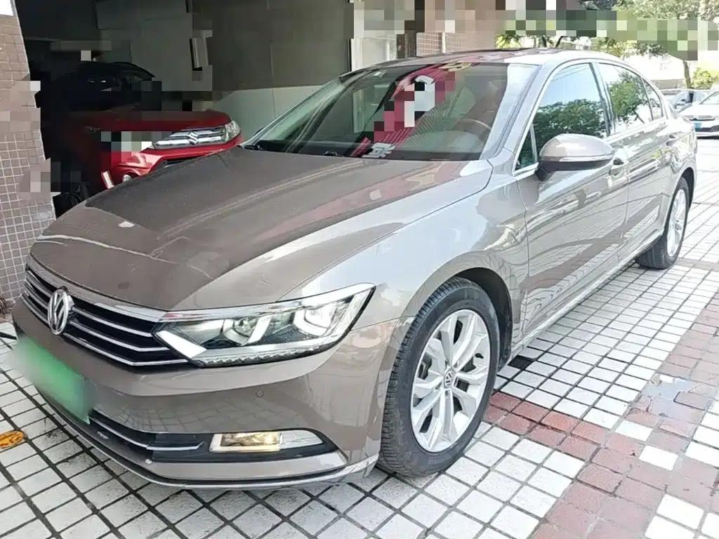 2017 Volkswagen Passat 330TSI DSG Luxury — миниатюра 2