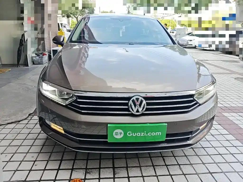2017 Volkswagen Passat 330TSI DSG Luxury — миниатюра 3