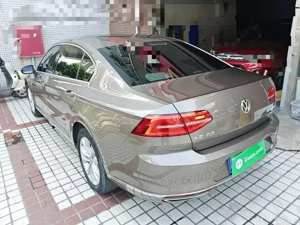 2017 Volkswagen Passat 330TSI DSG Luxury — миниатюра 5