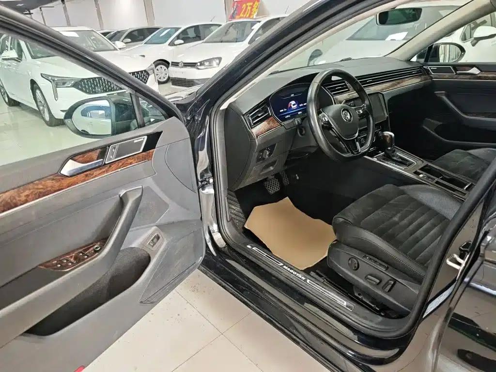 2018 Volkswagen Passat 330TSI DSG Premium — миниатюра 16
