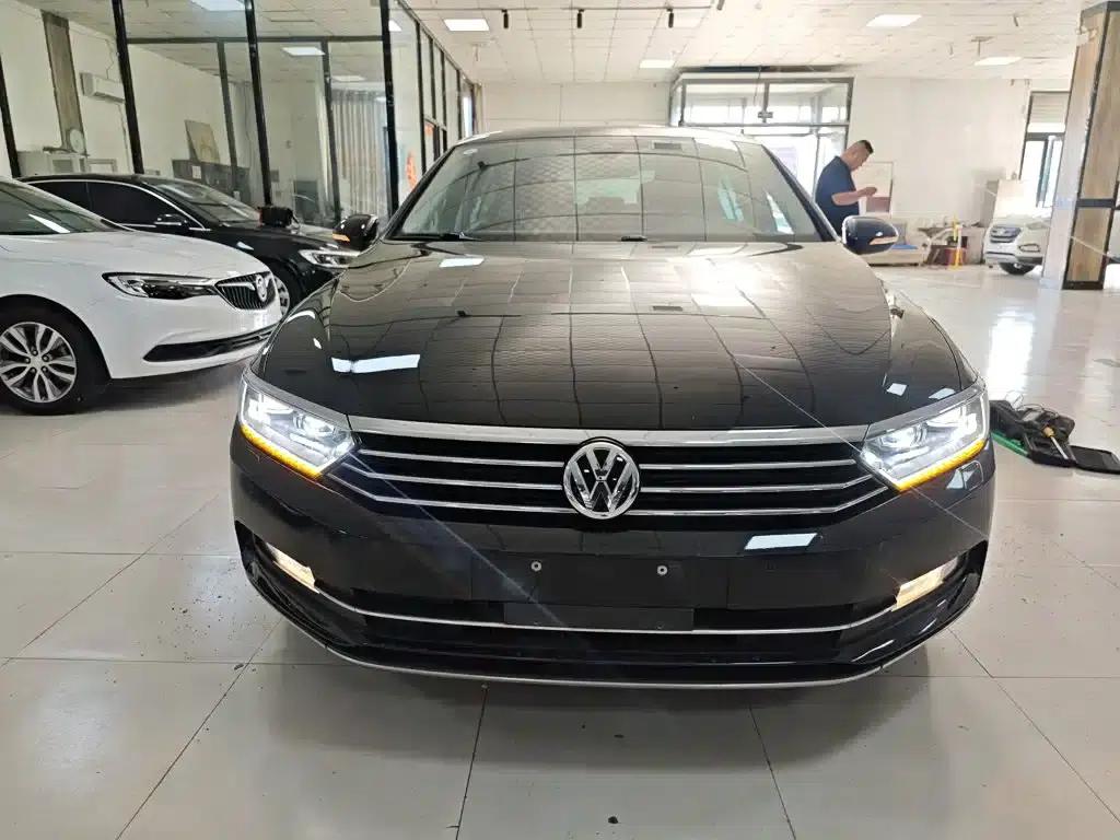 2018 Volkswagen Passat 330TSI DSG Premium — миниатюра 3