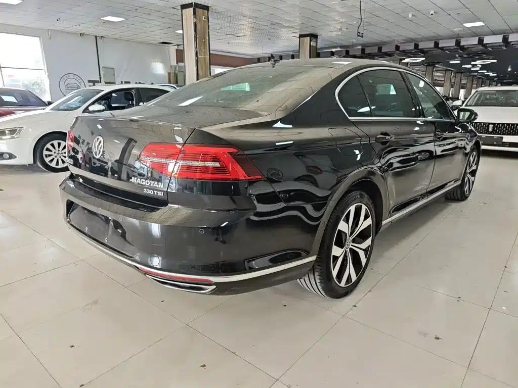 2018 Volkswagen Passat 330TSI DSG Premium — миниатюра 7