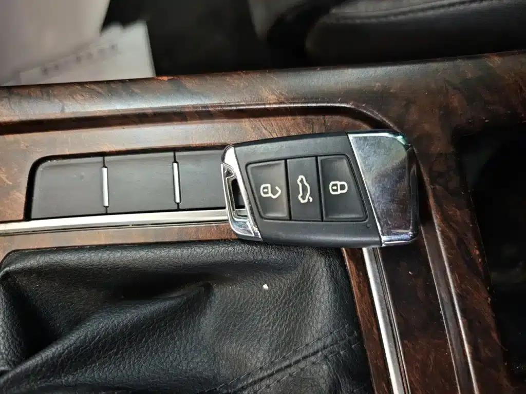 2018 Volkswagen Passat 330TSI DSG Premium — миниатюра 9