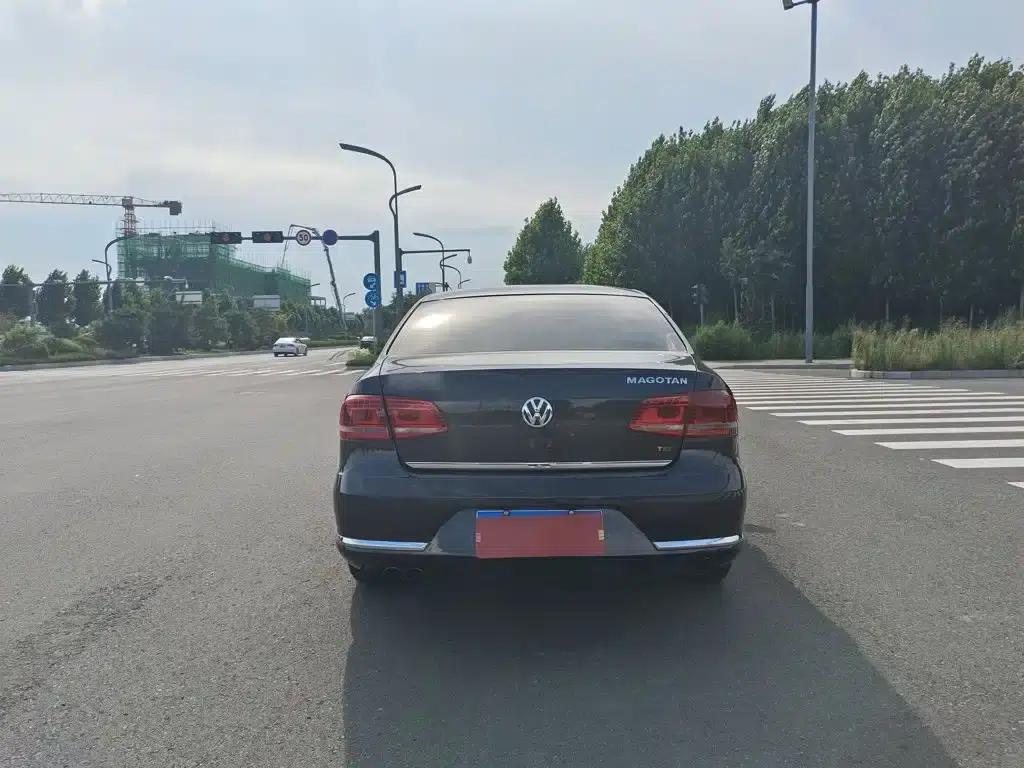 2015 Volkswagen Passat 1.8TSI Luxury — миниатюра 10