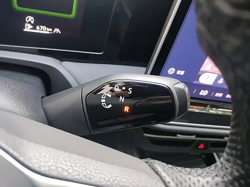 2024 Volkswagen Magotan 380TSI DSG Supreme Edition — миниатюра 14