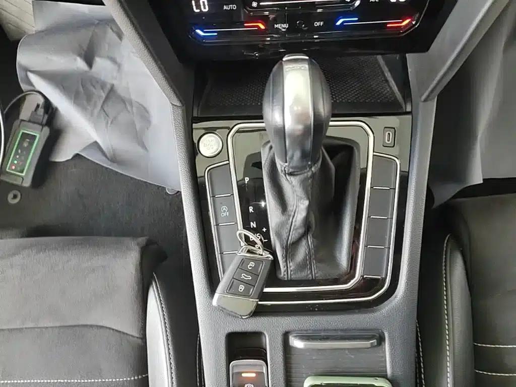 2020 Volkswagen Passat 330TSI DSG Luxury — миниатюра 14