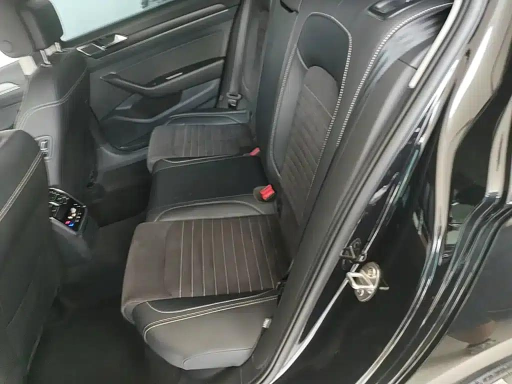 2020 Volkswagen Passat 330TSI DSG Luxury — миниатюра 17