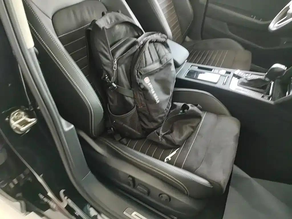 2020 Volkswagen Passat 330TSI DSG Luxury — миниатюра 25