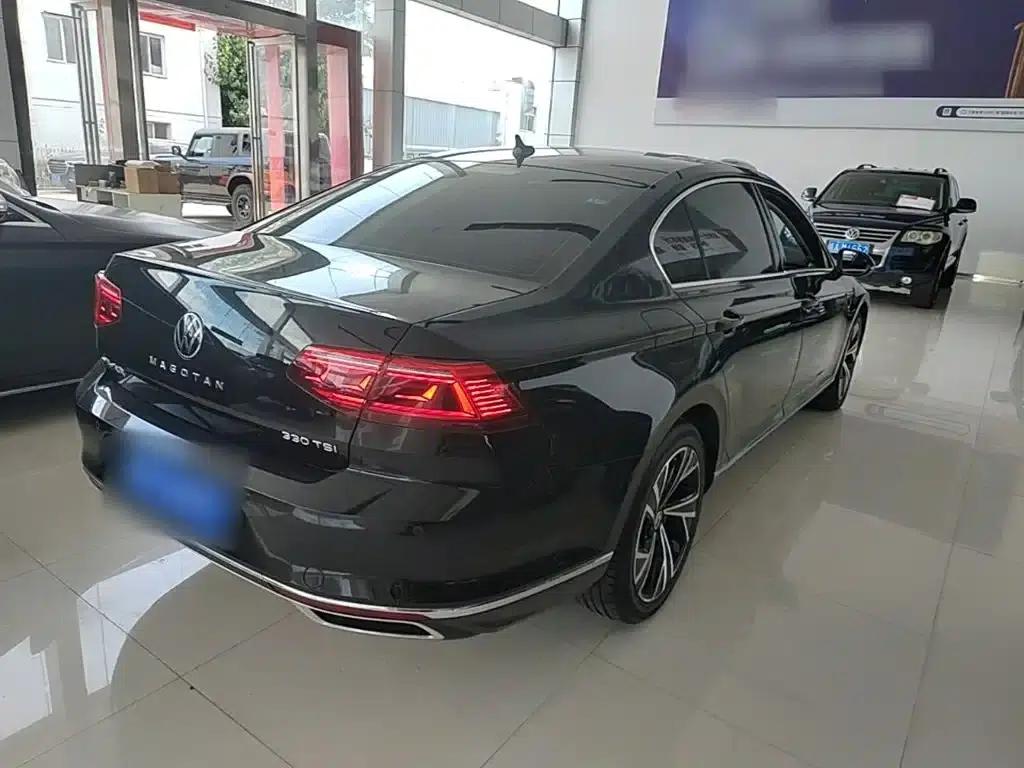 2020 Volkswagen Passat 330TSI DSG Luxury — миниатюра 7