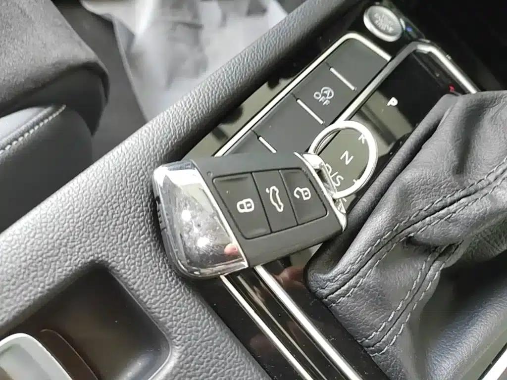 2020 Volkswagen Passat 330TSI DSG Luxury — миниатюра 9