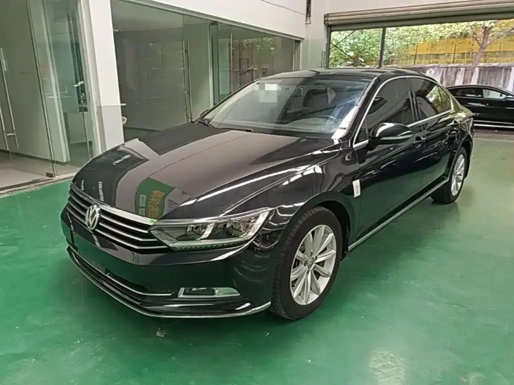 2019 Volkswagen Magotan 330TSI DSG Leading Edition (National V Emission Standard) — миниатюра 1
