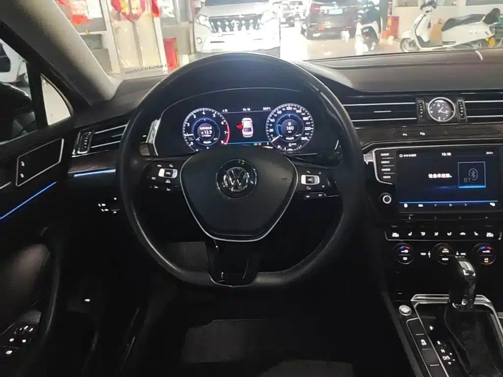 2017 Volkswagen Passat 330TSI DSG Premium — миниатюра 11