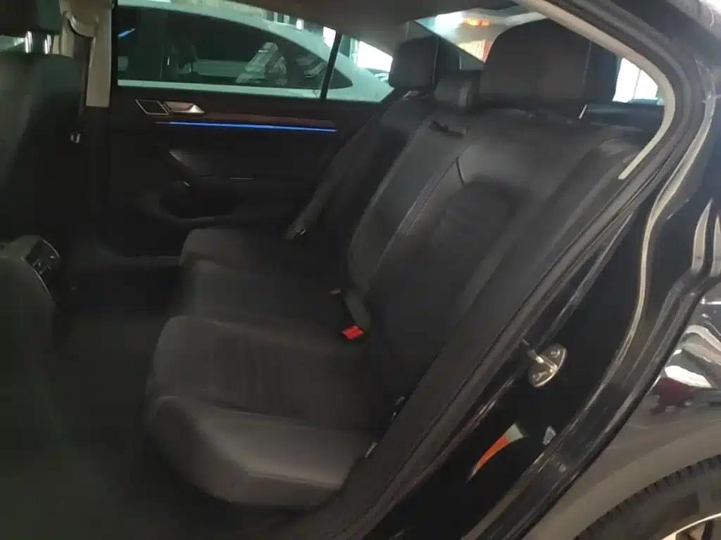 2017 Volkswagen Passat 330TSI DSG Premium — миниатюра 17